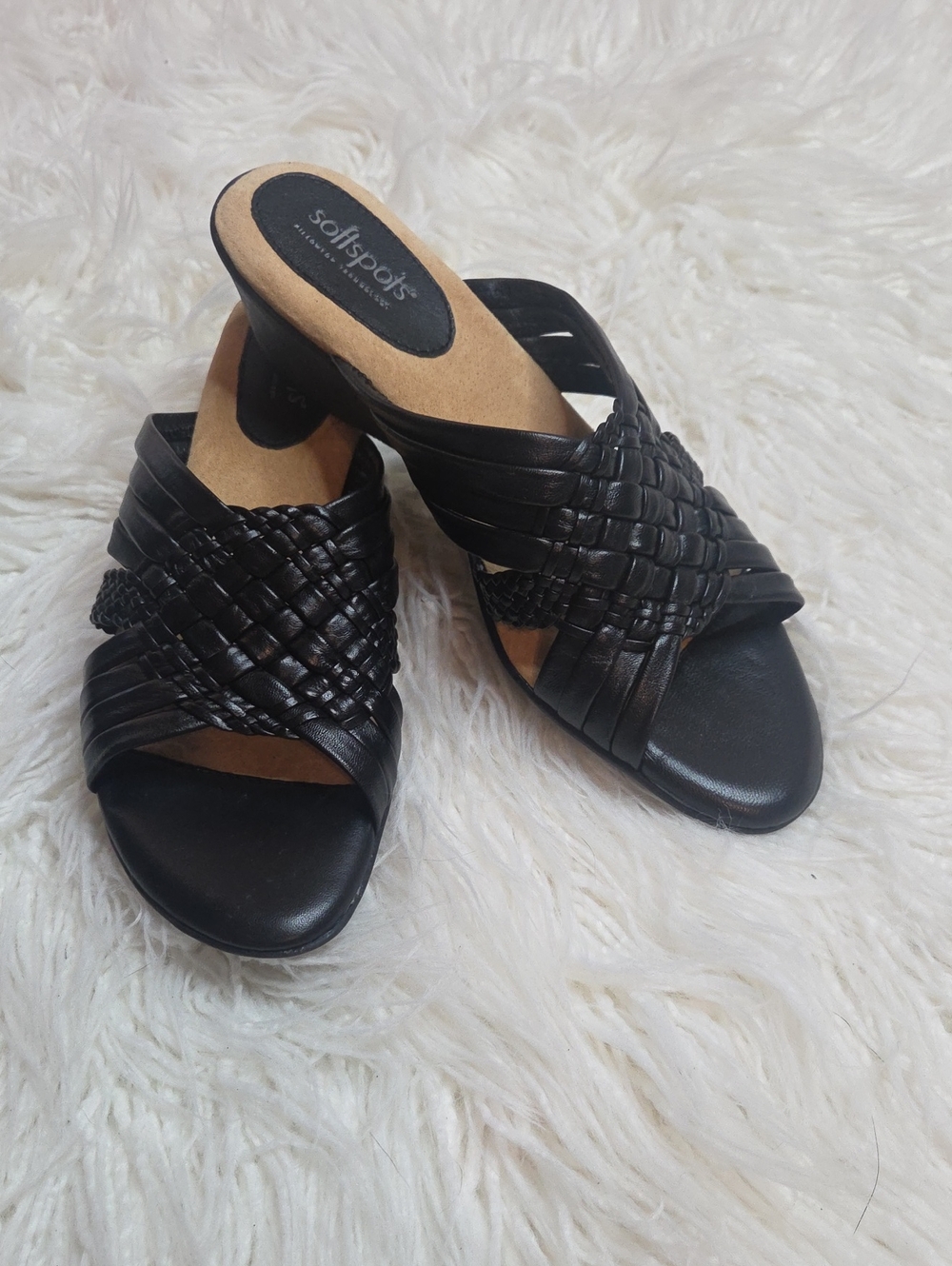 Softspots Black Woven Slide Mules Sz 10